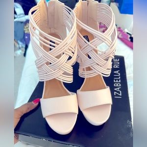 Brand new w/o tag IZABELLA RUE